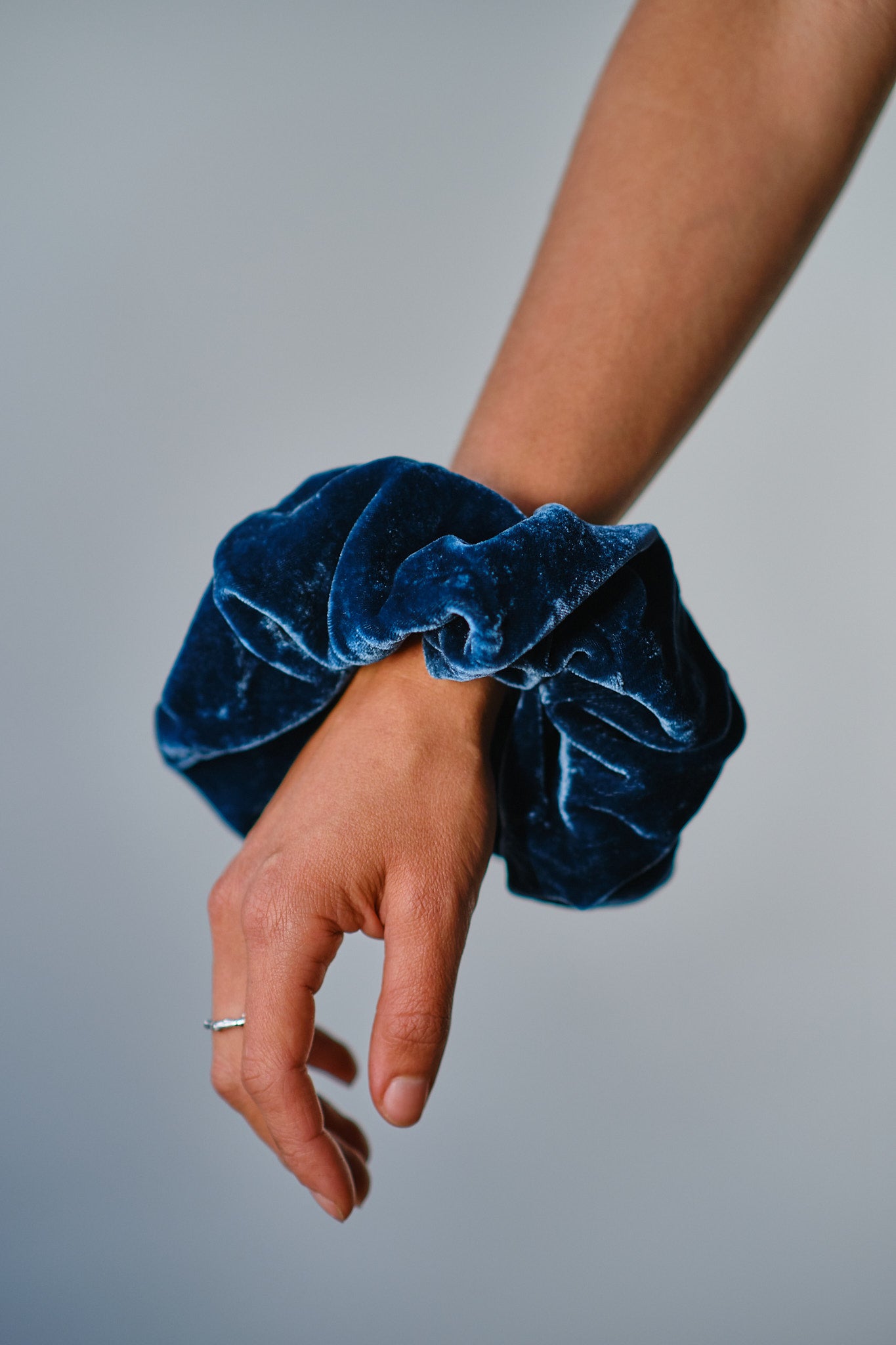 Velvet Scrunchie Logwood-XL