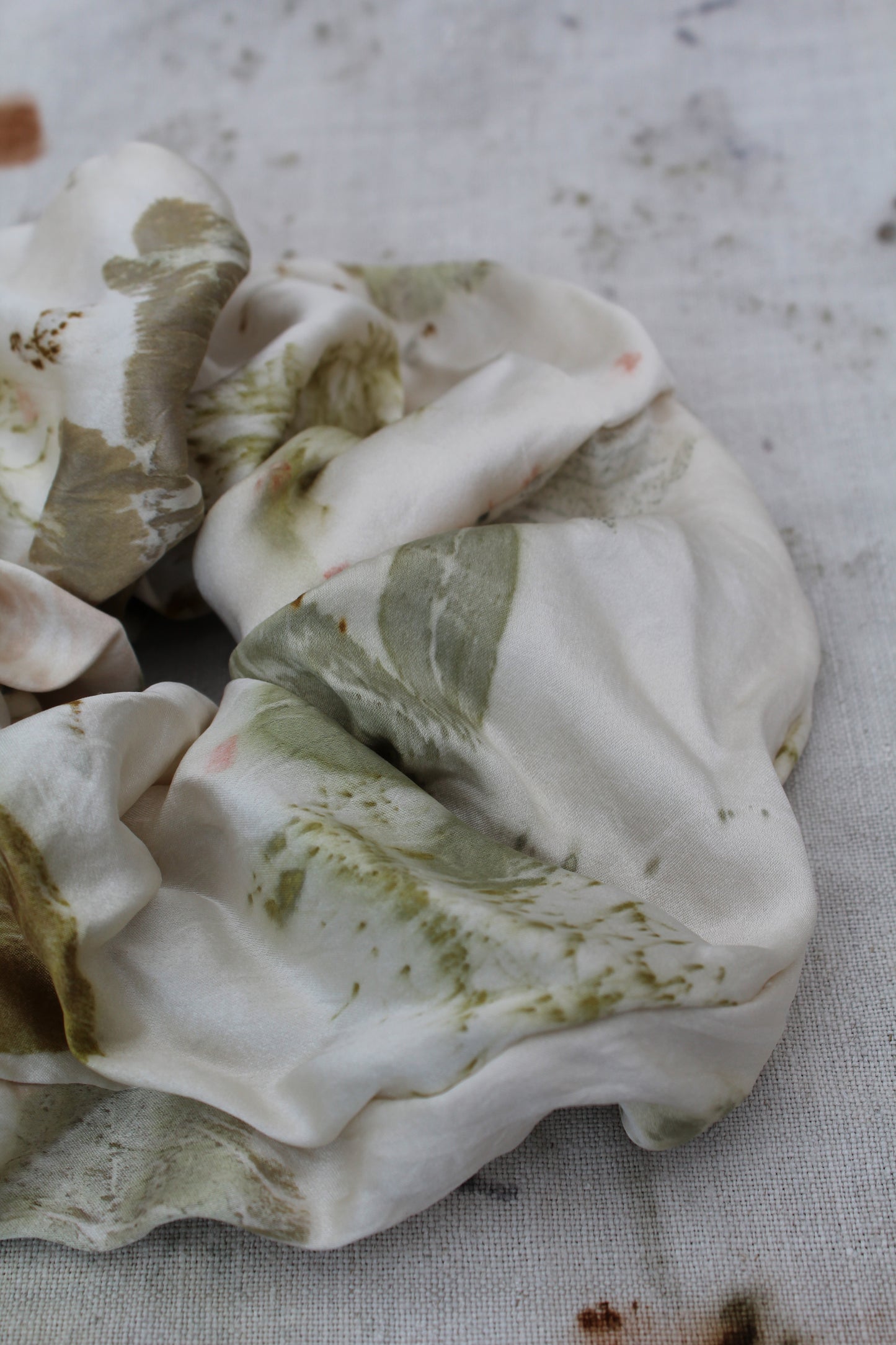 Leaves Silk Scrunchie XL